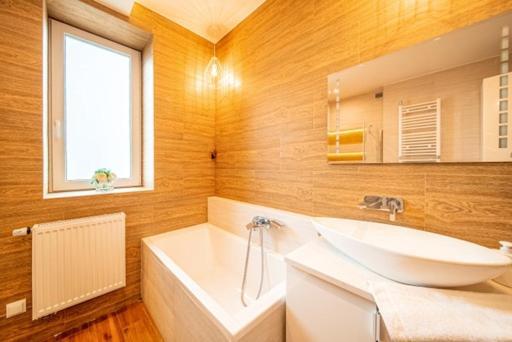 Apartment Szymanowskiego *